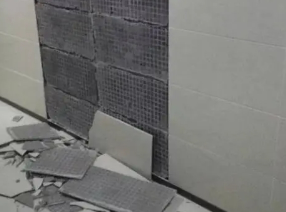 易门瓷砖空鼓维修公司分享下易门墙砖松动维修的知识